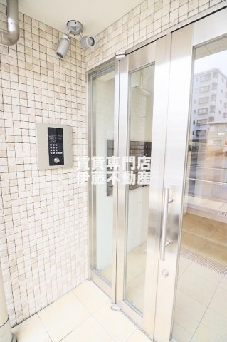 LUORE平安のエントランス