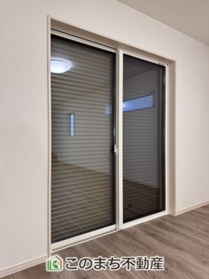【内装】 | クライン宇都宮市宮原第1期　2号棟 | 1階掃出し窓はシャッター雨戸で防犯性アップ♪