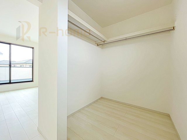 坂東市沓掛23-P1　新築戸建て　19号棟の収納|人気のウォークインクローゼット！アウター類はもちろん、季節ものや寝具も収納できます！