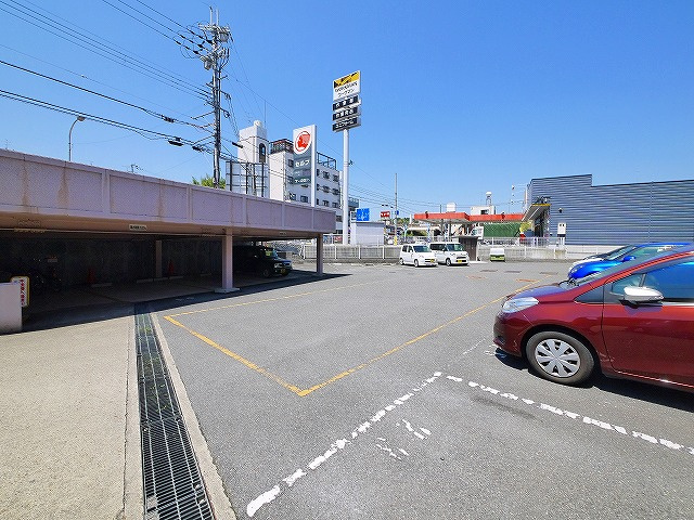 エトワール生駒の駐車場|駐車場があります