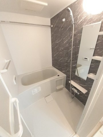 フィオーレ降松Ｙの浴室