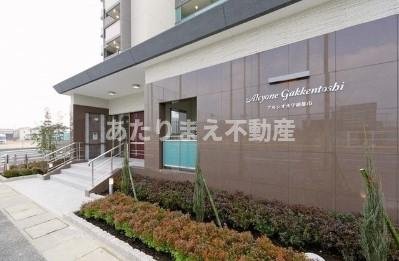 福岡市西区女原北の賃貸マンションのエントランス