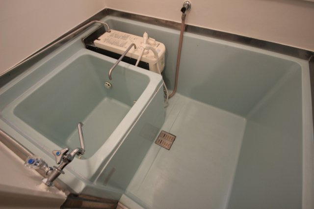 第２幸栄荘の浴室