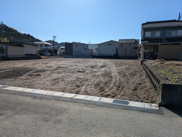 ６４２４４　山県市東深瀬分譲地の外観