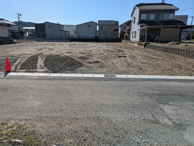 ６４２４４　山県市東深瀬分譲地の外観