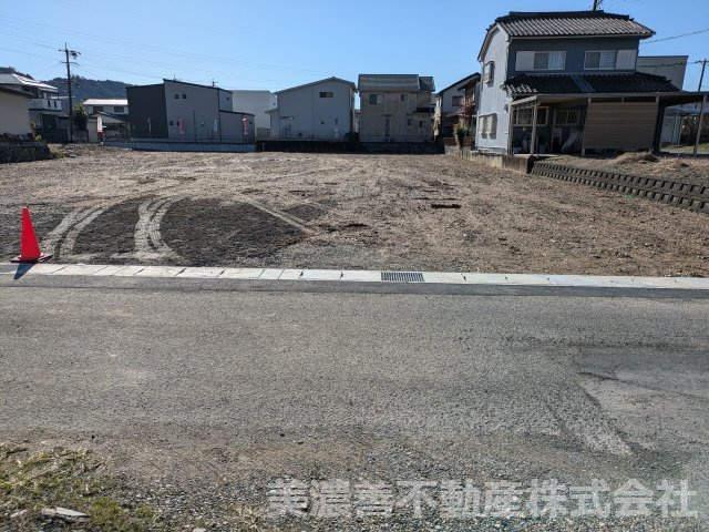 ６４２４４　山県市東深瀬分譲地の外観