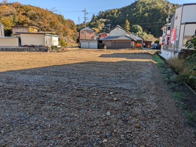 ６４２４４　山県市東深瀬分譲地の外観