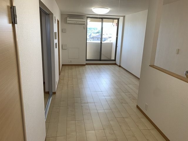 リヤンの居間・リビング