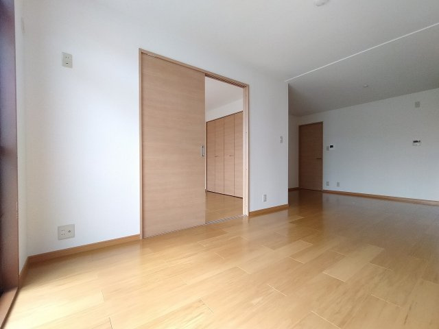 神戸市北区山田町小部字大東のアパート