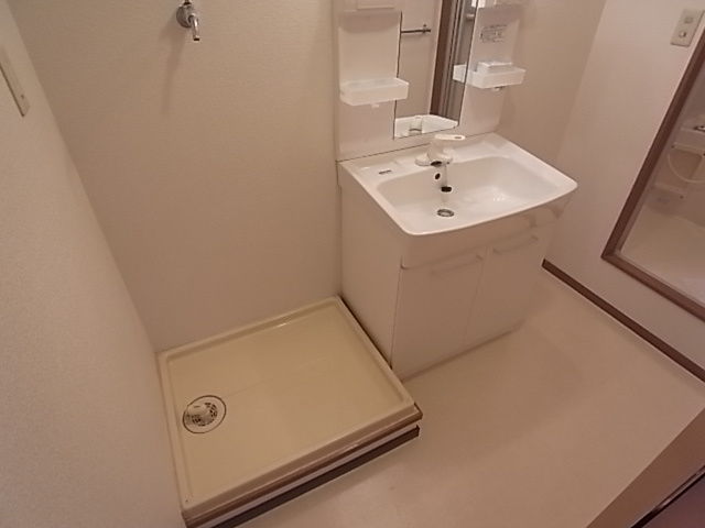 神戸市北区山田町小部字大東のアパートの洗面所