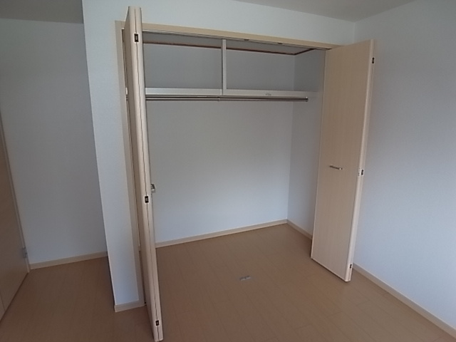 神戸市北区山田町小部字大東のアパートの収納|クローゼット