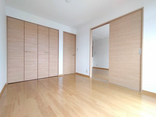 神戸市北区山田町小部字大東のアパートの内装|洋室