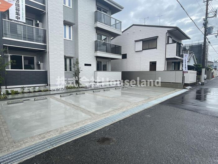 COMU　TERRACEの駐車場