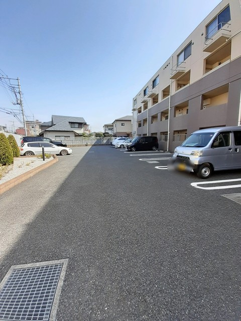 サニーガーデンの駐車場