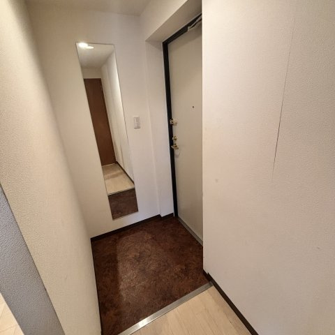 プレジャー室蘭駅前の玄関