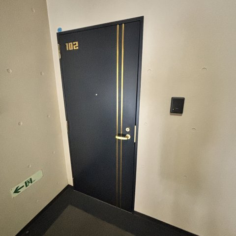 プレジャー室蘭駅前の玄関