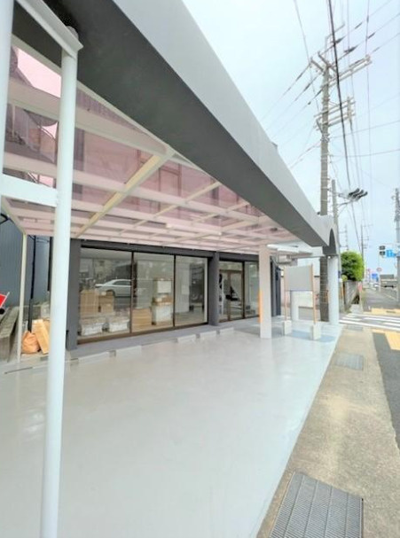 箕面市西宿２丁目の倉庫の駐車場