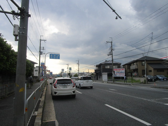 箕面市西宿２丁目の倉庫の周辺