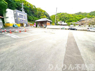 【駐車場】 | 駐車場があるので、車を買う予定の方も安心です