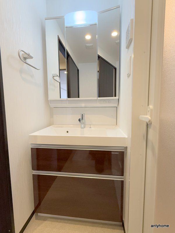 プレジオ三国ASIAN　仲介手数料無料の洗面所