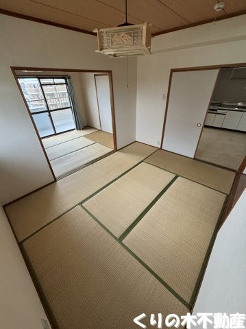 【寝室】 | センチュリーハイツ | 広くて明るい寝室