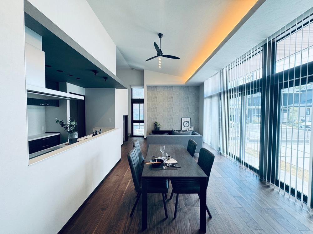 小山市大字神鳥谷　新築戸建34-19号棟の居間・リビング