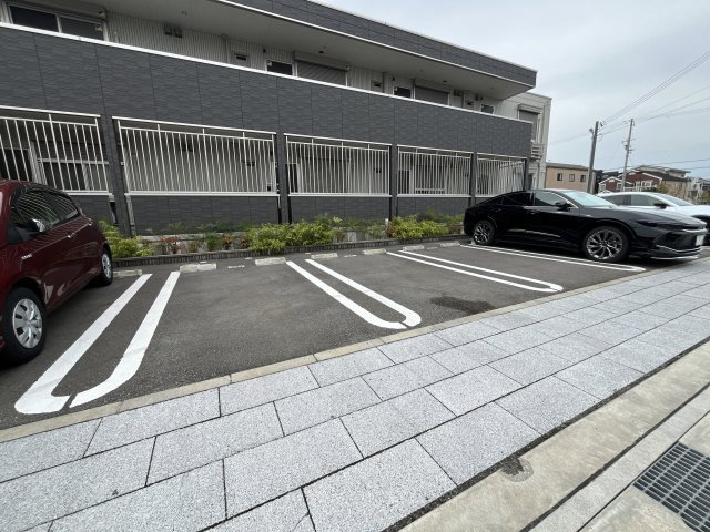 Clair Gardenの駐車場