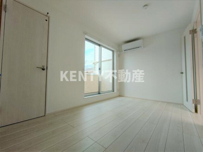 【居間・リビング】 | フォンス大森西 | こちらの居間で趣味の時間をお楽しみください