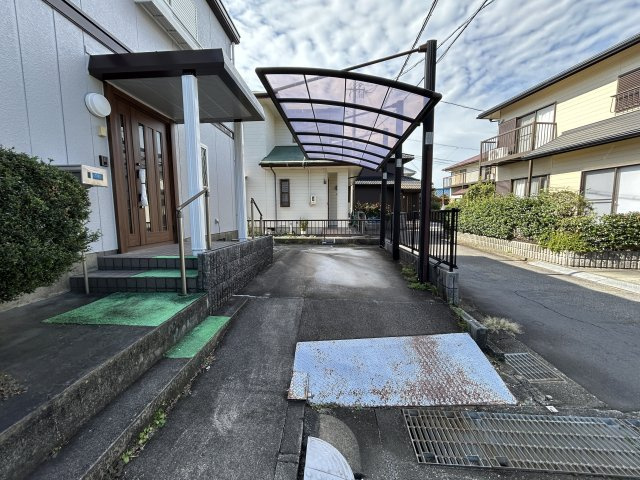 【前面道路含む現地写真】の画像