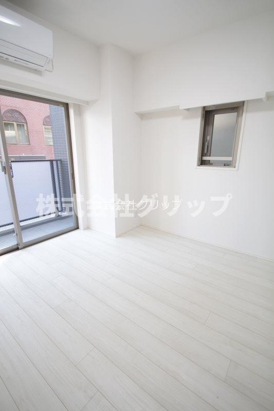 ガーラ・シティ横浜反町の洋室
