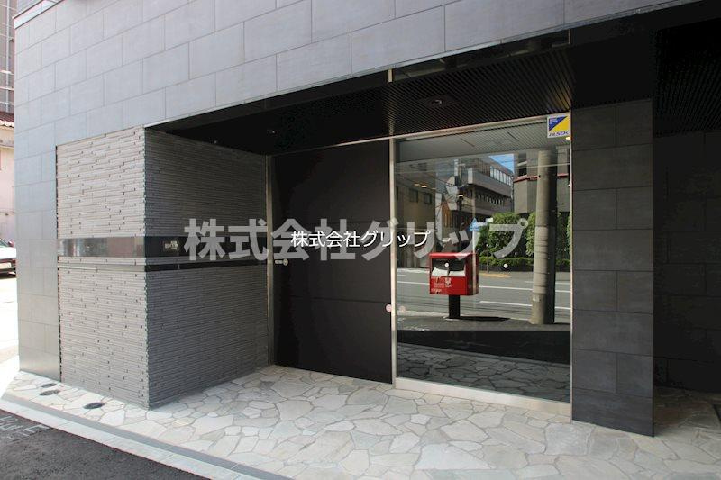 ガーラ・シティ横浜反町のエントランス