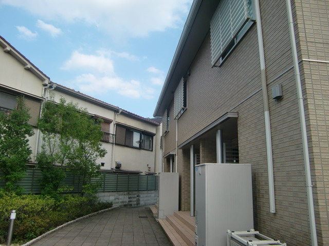 オーパスの外観