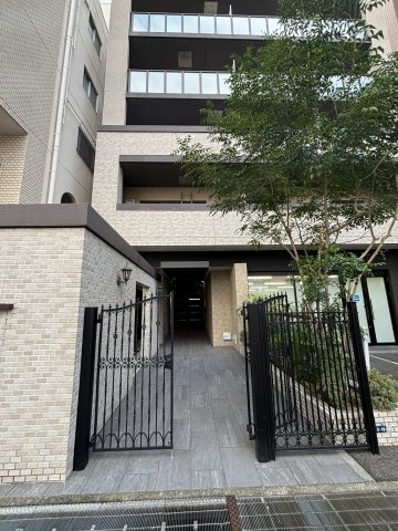 神戸市中央区生田町４丁目の賃貸マンションのエントランス