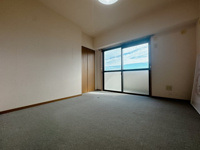 【洋室】 | ロイヤルステージ高宮南☆仲介手数料無料☆ | 思い切ってリフォームするのも手ですね。選択肢は無限に♪