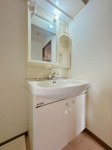 【独立洗面台】 | ロイヤルステージ高宮南☆仲介手数料無料☆ | 思い切ってリフォームするのも手ですね。選択肢は無限に♪