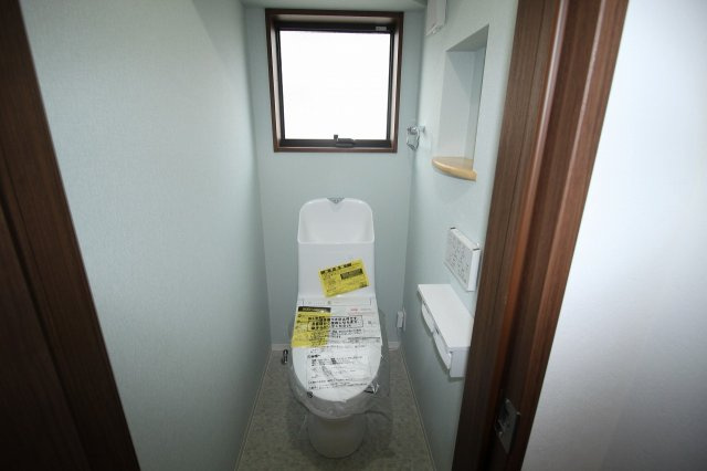 中須賀町　中古戸建（未入居物件）のトイレ|1Ｆ