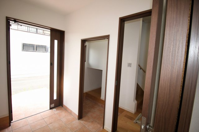 中須賀町　中古戸建（未入居物件）の収納|玄関収納