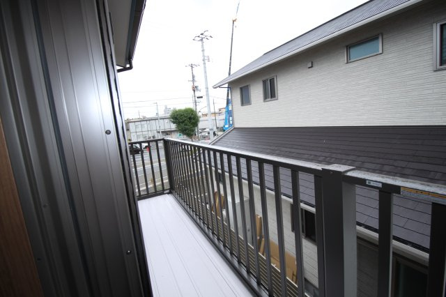 中須賀町　中古戸建（未入居物件）のバルコニー|2Ｆ　南の部屋　6.0帖　4.5帖