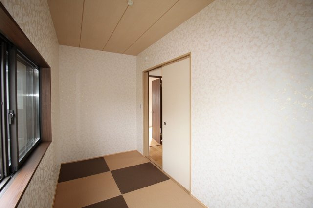 中須賀町　中古戸建（未入居物件）の和室|2Ｆ　北東の部屋　4.5帖