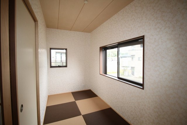 中須賀町　中古戸建（未入居物件）の和室|2Ｆ　北東の部屋　4.5帖