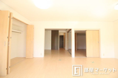 【居間・リビング】 | グリンピア平和 | 同型タイプ