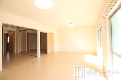 【居間・リビング】 | グリンピア平和 | 同型タイプ