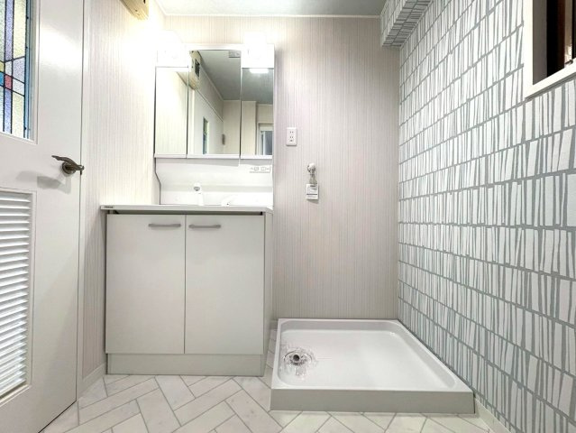 ◆室内リフォーム済み◆４階角住戸で陽当たり・通風・眺望良好◆阪急「松尾大社」駅徒歩９分◆グレース嵐山の収納|洋室　クローゼット