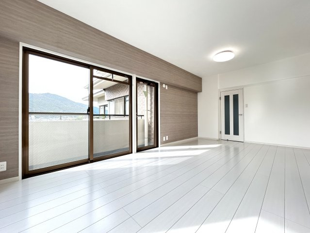 ◆室内リフォーム済み◆４階角住戸で陽当たり・通風・眺望良好◆阪急「松尾大社」駅徒歩９分◆グレース嵐山