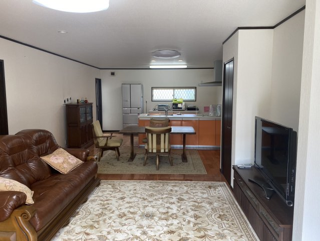 和水町久井原中古住宅の居間・リビング