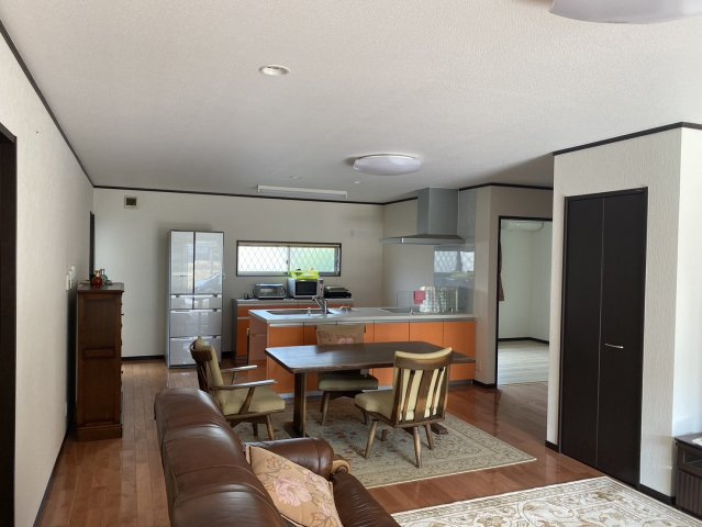 和水町久井原中古住宅の居間・リビング