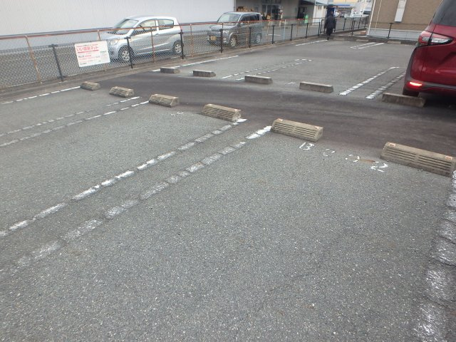 グランパレＫ Ｂの駐車場|総社市井手　グランパレＫ　1Ｋ　駐車場