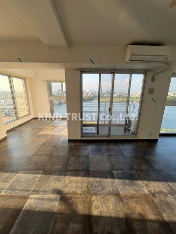 リバープレイス梅田北の洋室|使い勝手のいい洋室です