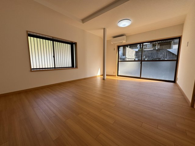 神田　中古戸建　の居間・リビング|Ｌ　11.0帖