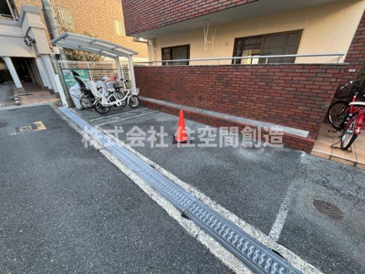 【駐車場】 | リバーサイドマンション・レオ